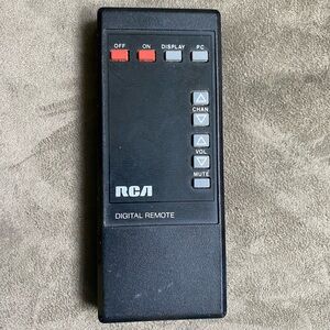 RCA DIGITAL REMOTE CONTROL (MODEL: CRK53K s17AG) Untested